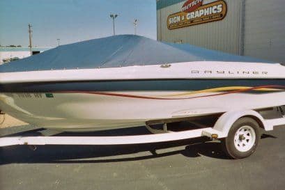 Custom Bayliner boat cover